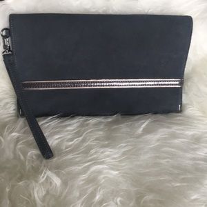 Whbm gray clutch
